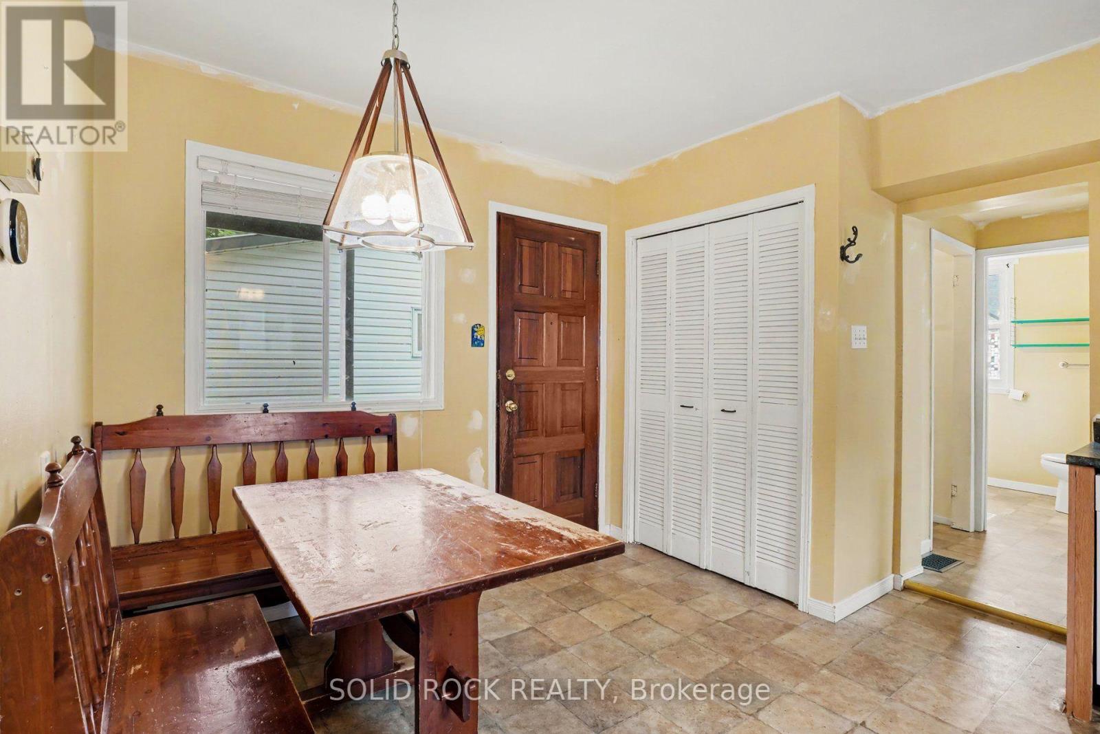 211 BELL STREET - 10