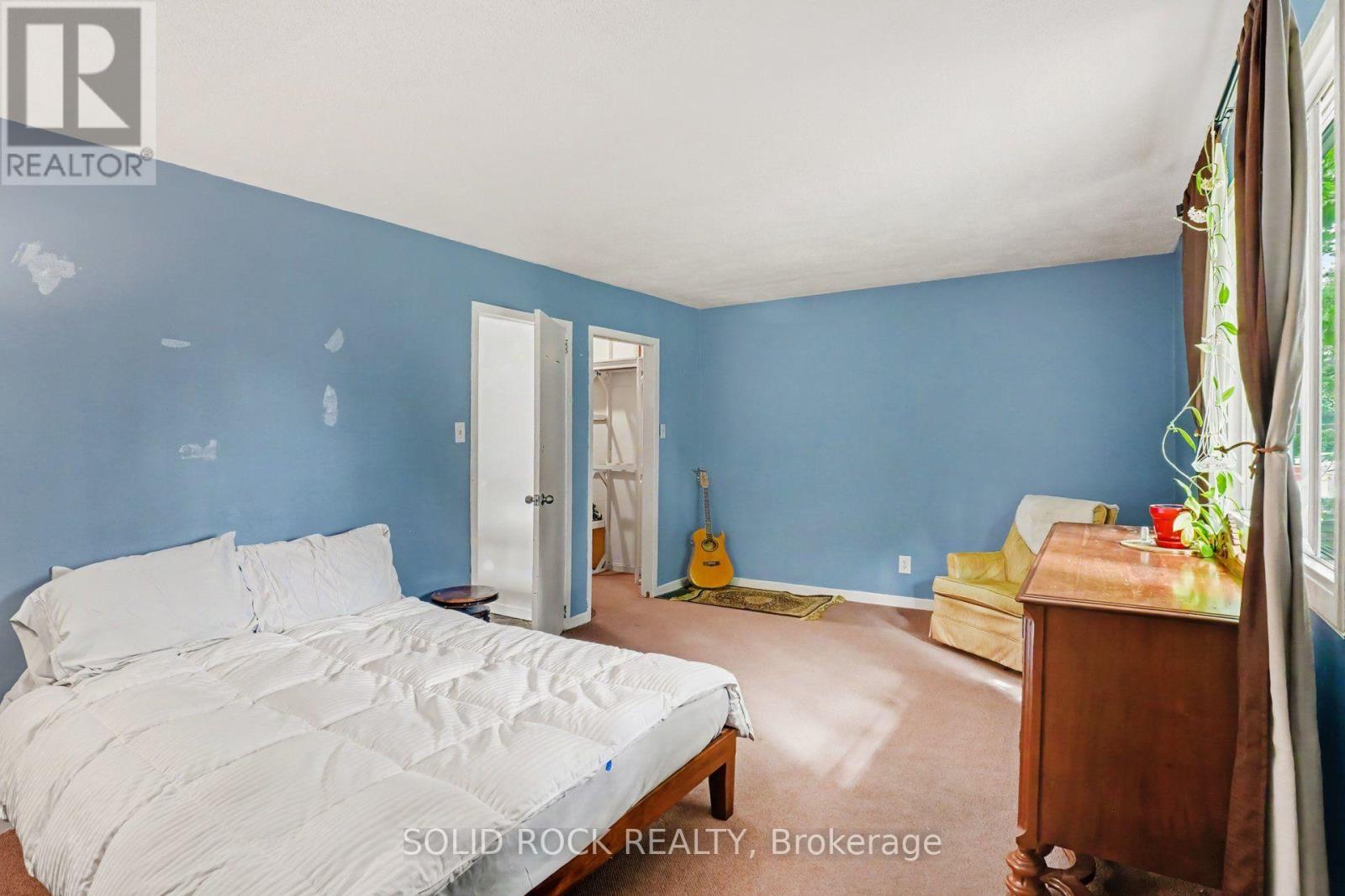 211 BELL STREET - 17