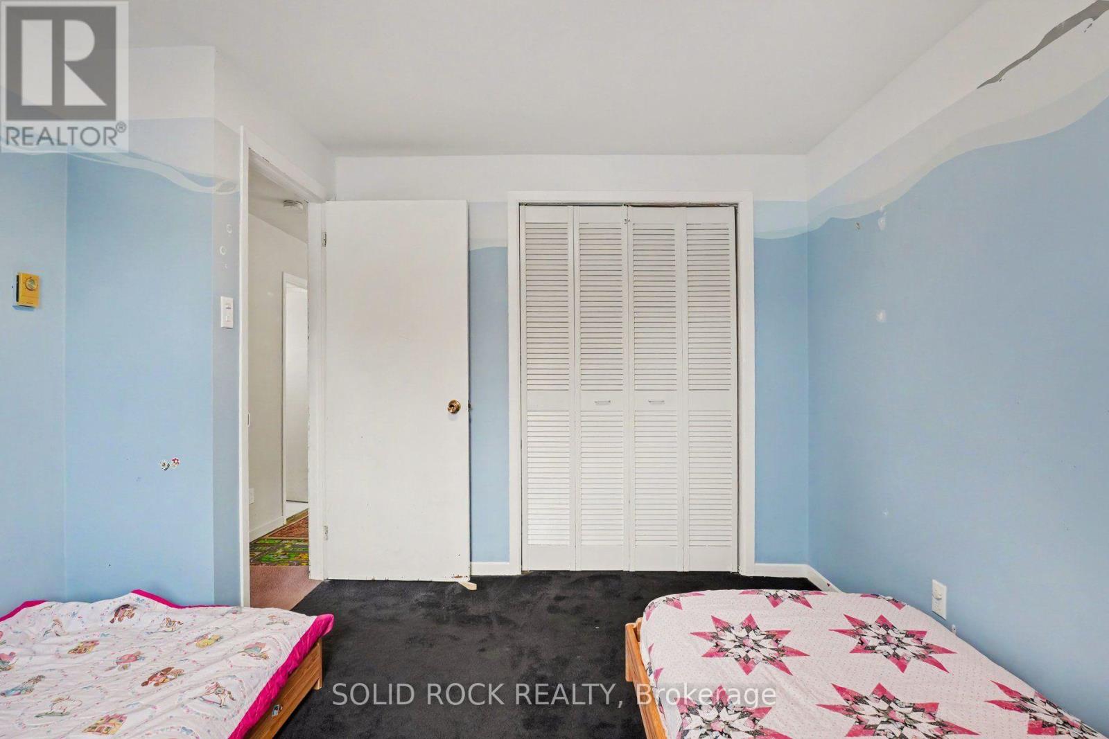 211 BELL STREET - 21