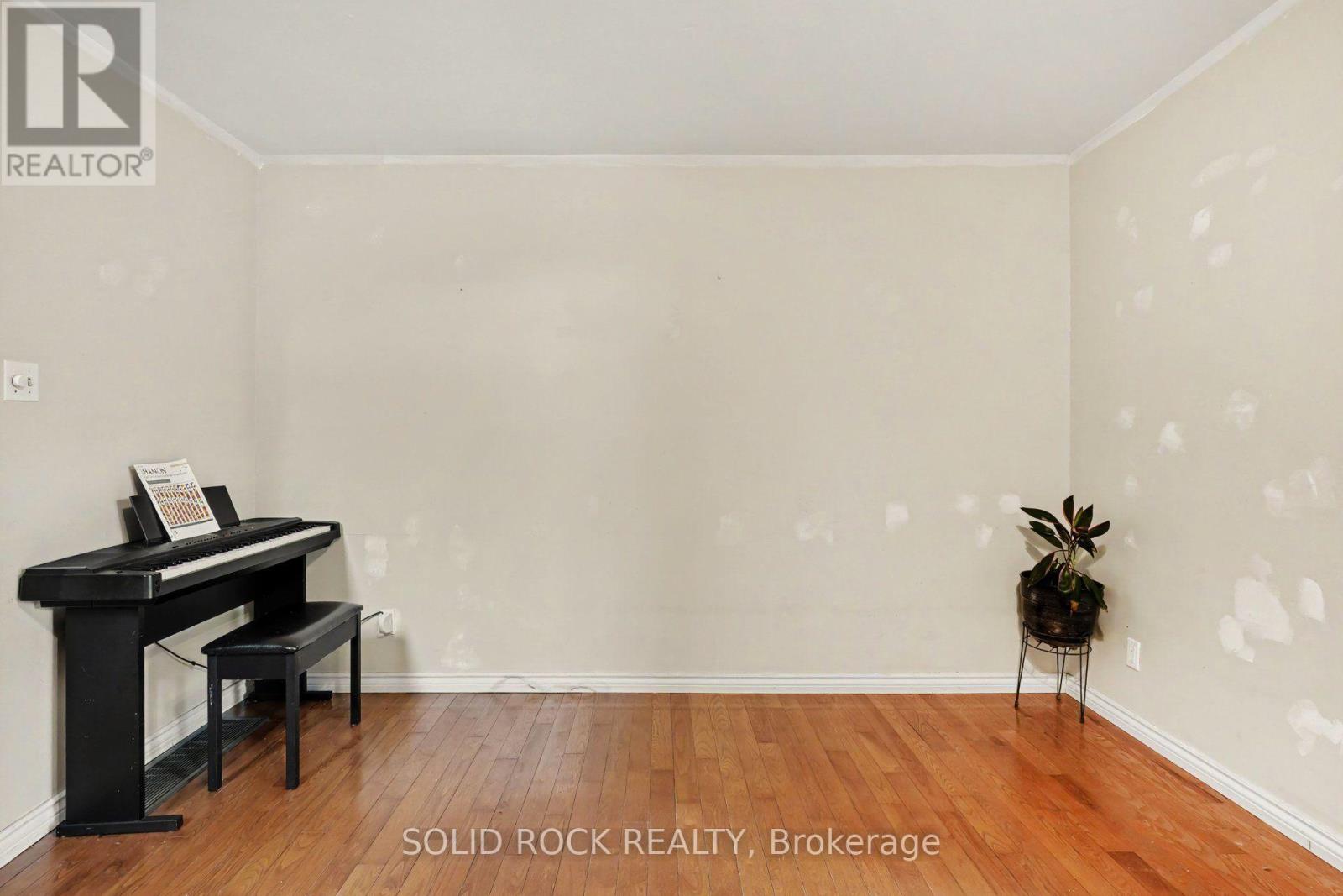 211 BELL STREET - 26