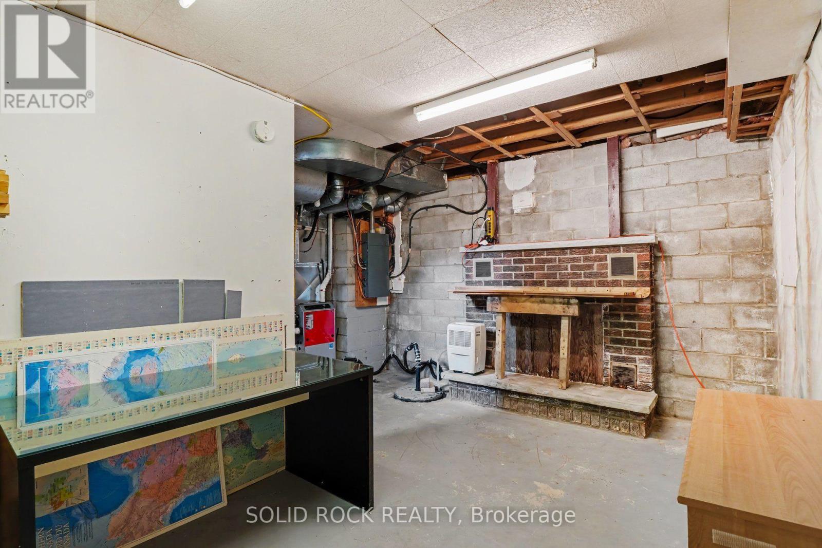 211 BELL STREET - 29