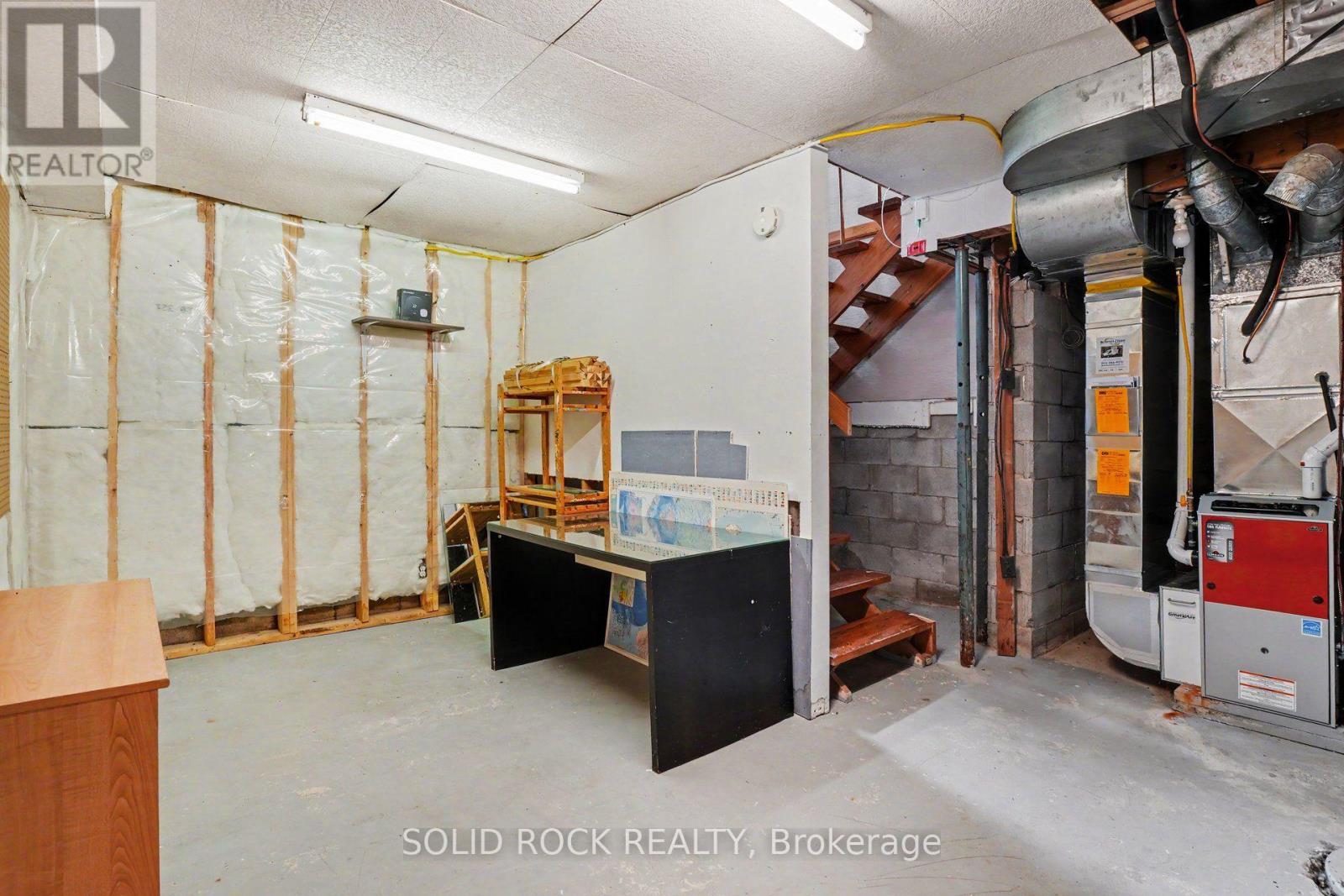 211 BELL STREET - 30