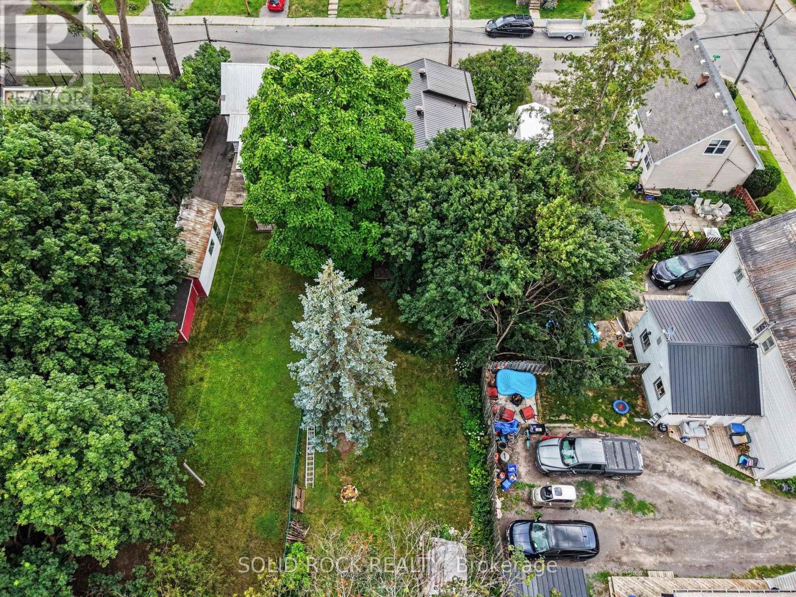 211 BELL STREET - 5