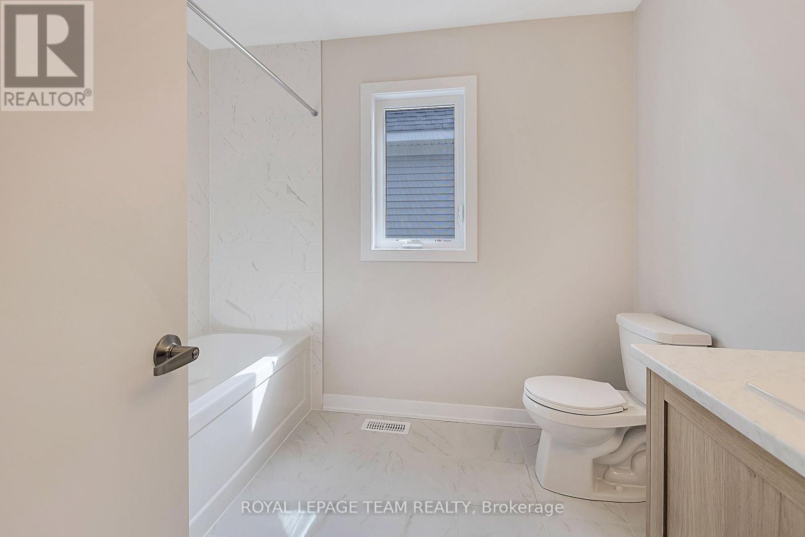 3 Bed, 3 Bath House for Rent in Ottawa – 676 EXPANSION ROAD, Ottawa – MLS# X13598434 - Image 23