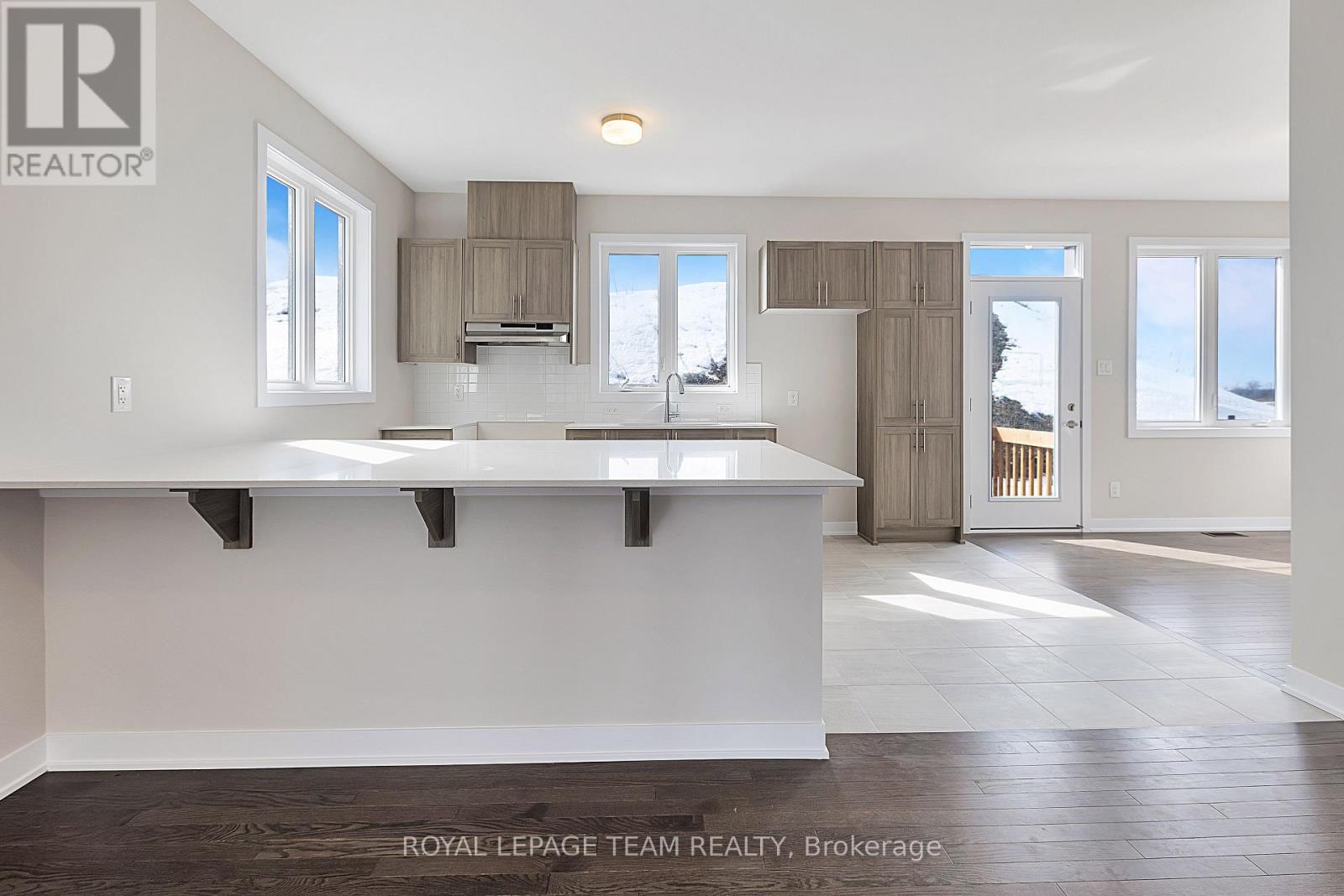 3 Bed, 3 Bath House for Rent in Ottawa – 676 EXPANSION ROAD, Ottawa – MLS# X13598434 - Image 8