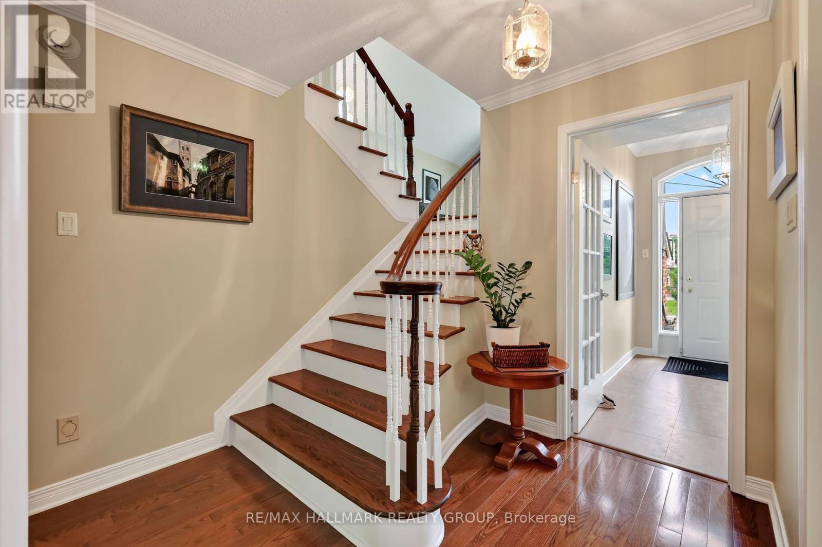 15 PEMBERTON CRESCENT - 14
