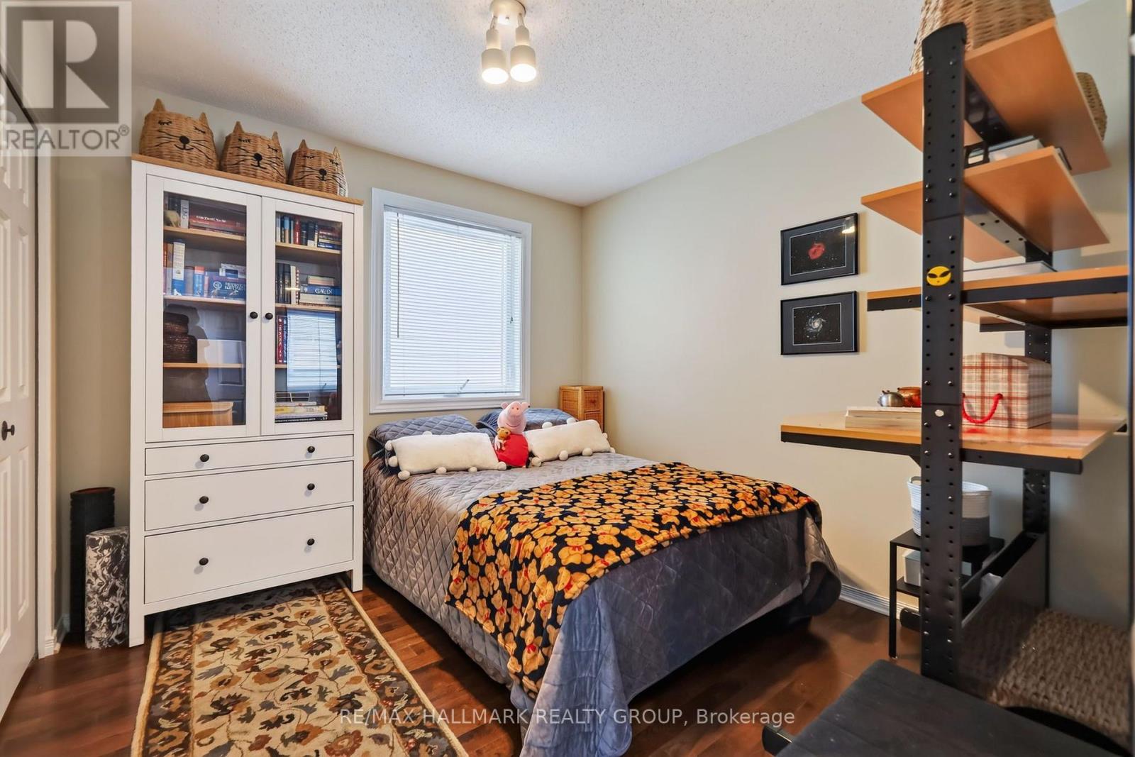 15 PEMBERTON CRESCENT - 25