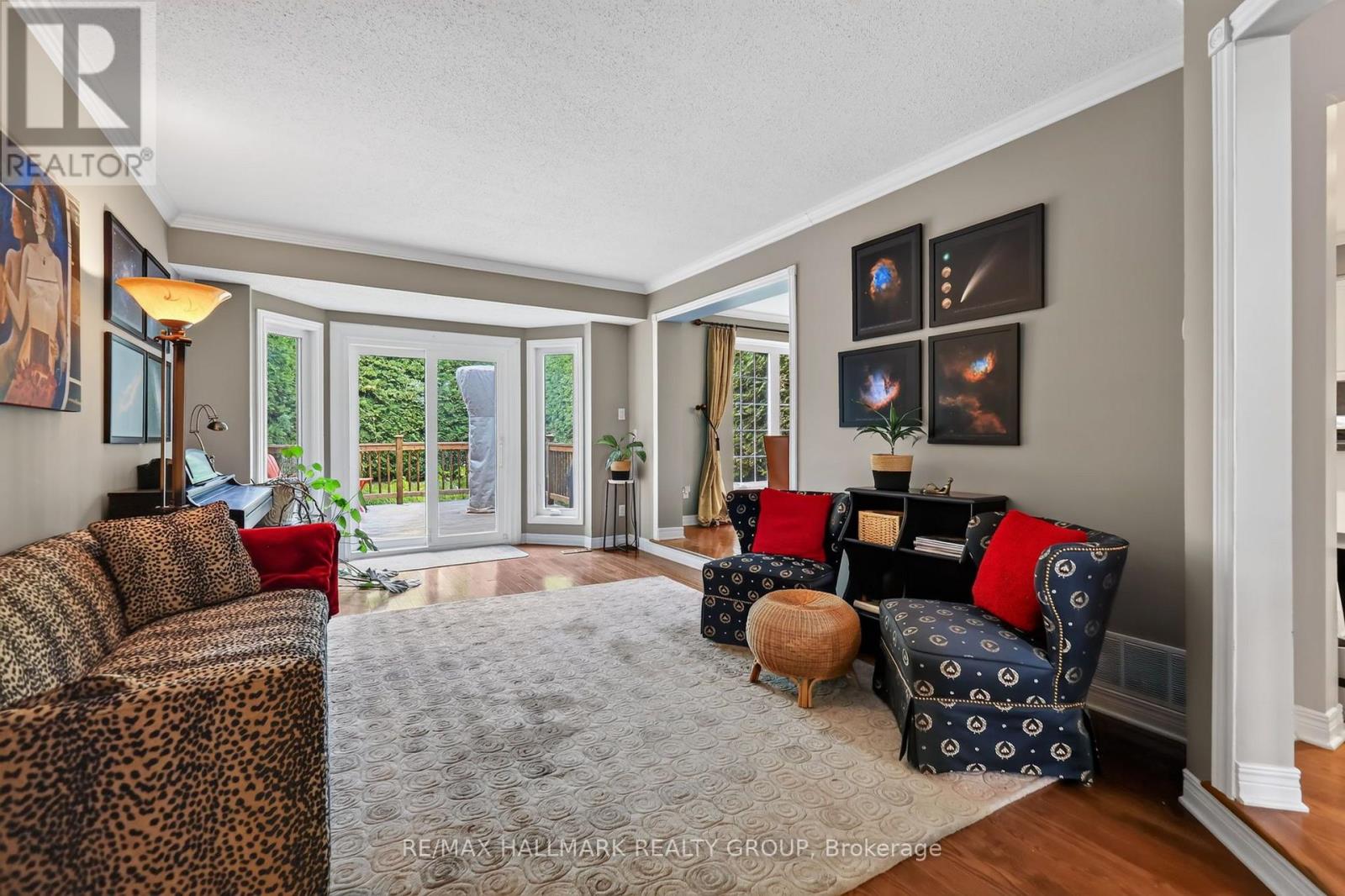 15 PEMBERTON CRESCENT - 4