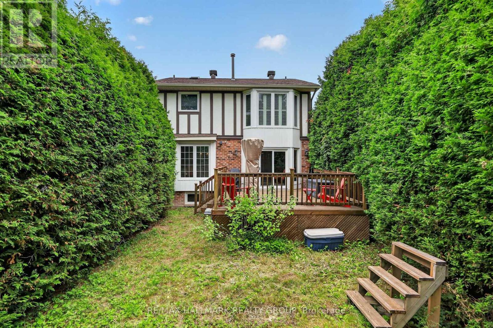 15 PEMBERTON CRESCENT - 43