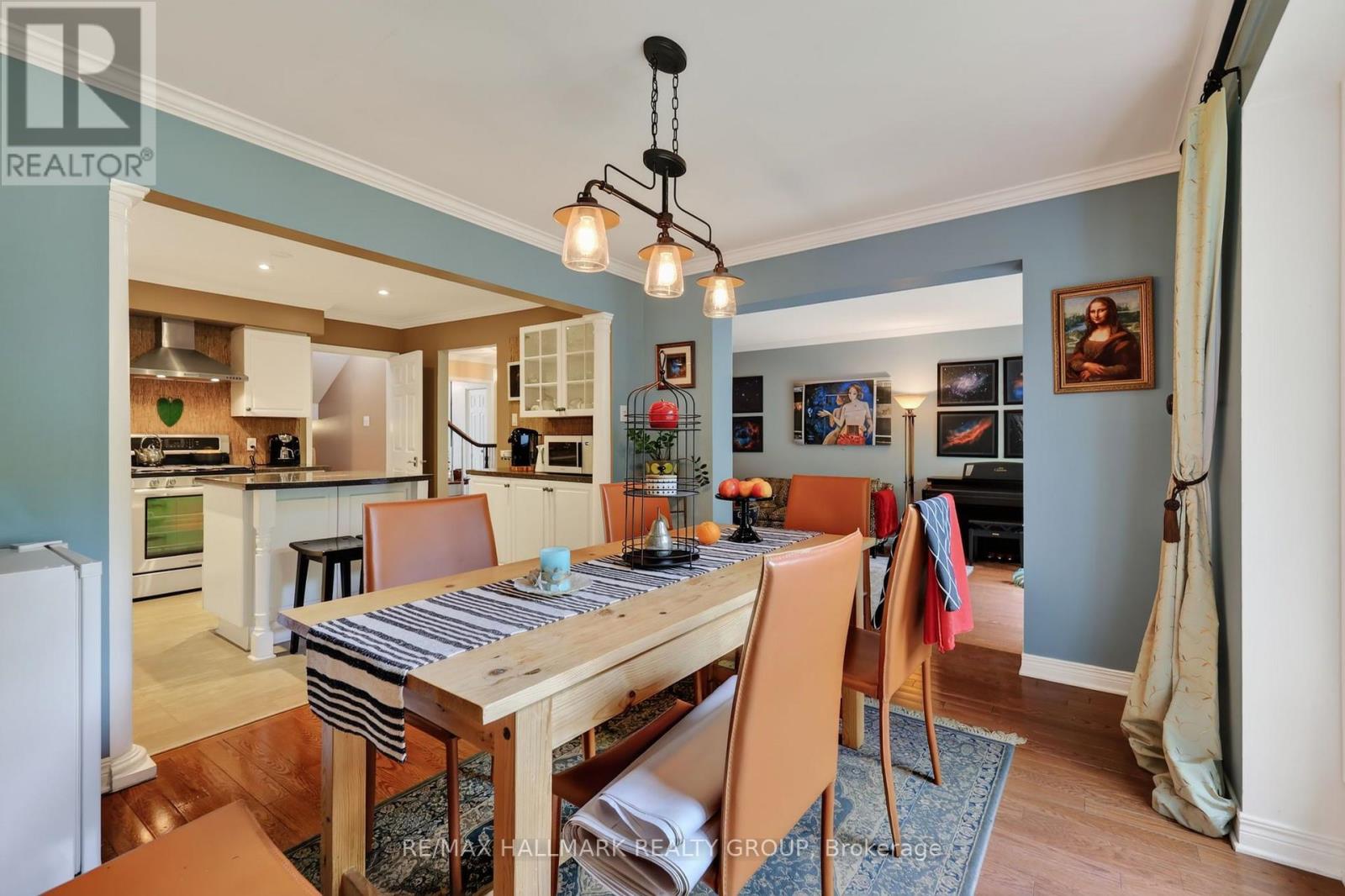 15 PEMBERTON CRESCENT - 9
