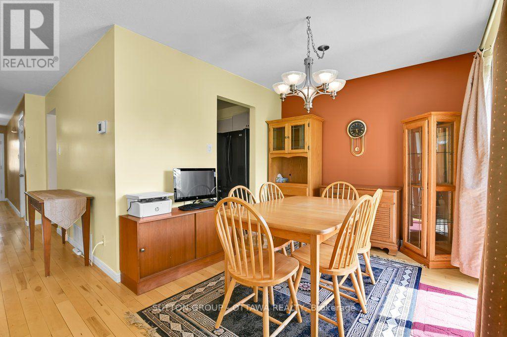 544 PARASOL COURT - 13