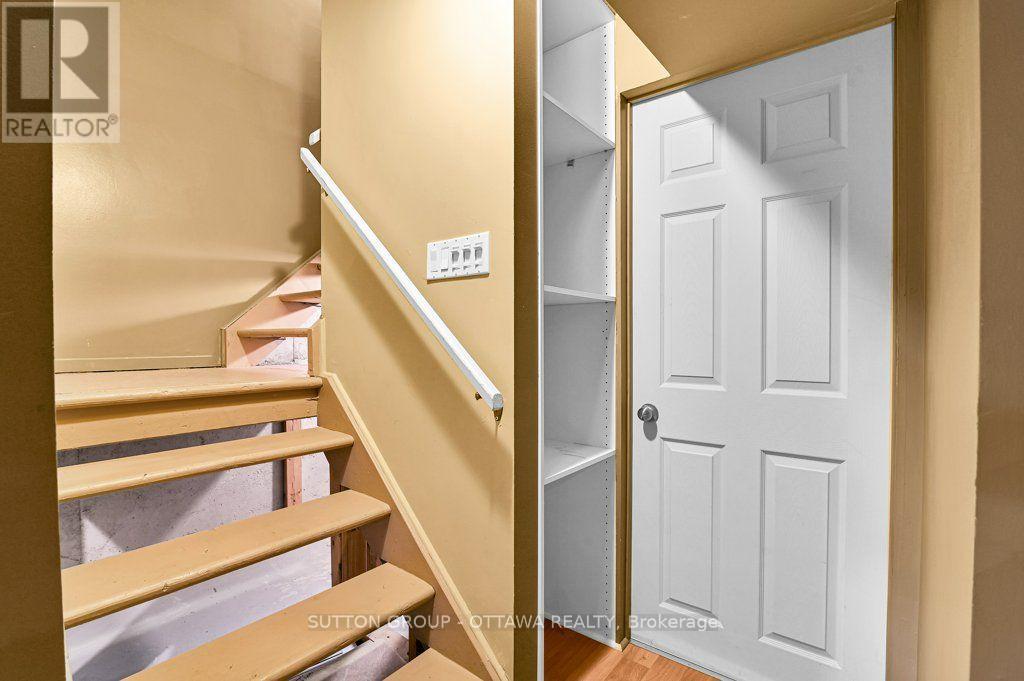 544 PARASOL COURT - 27