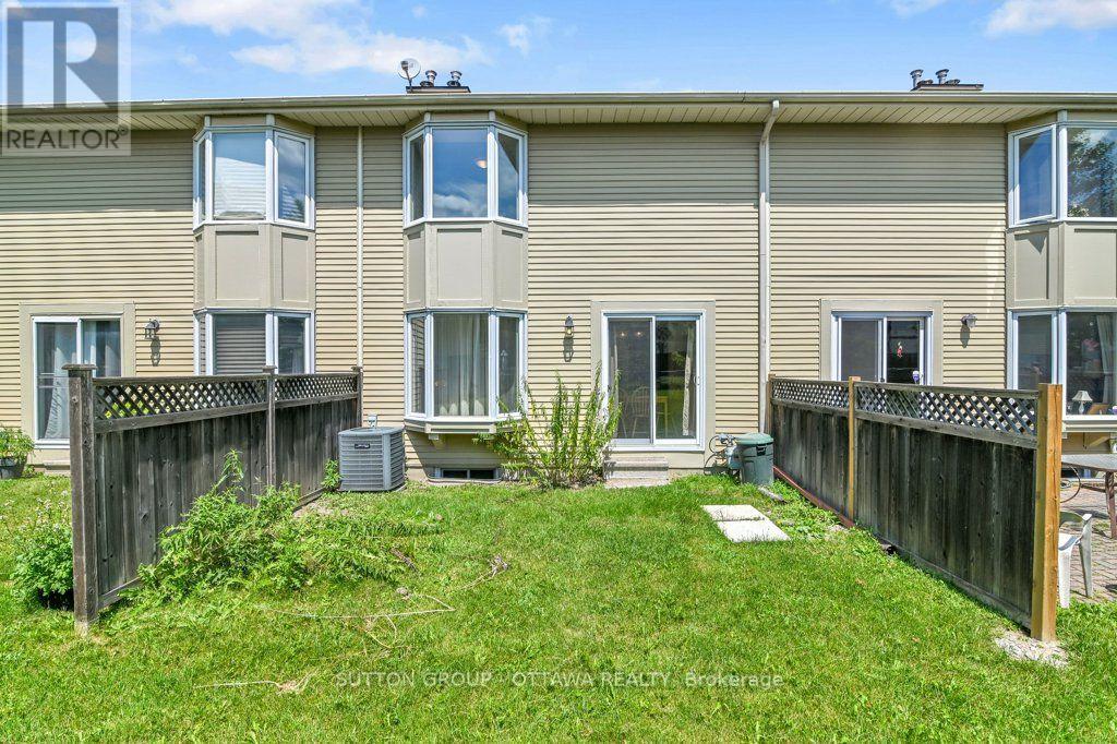 544 PARASOL COURT - 33