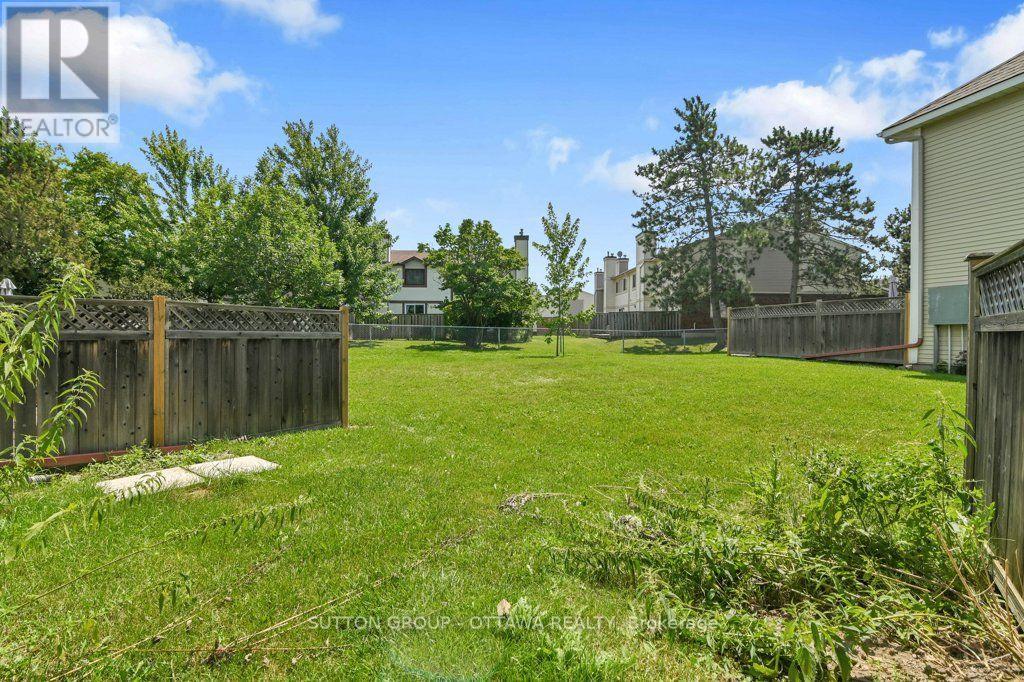 544 PARASOL COURT - 34