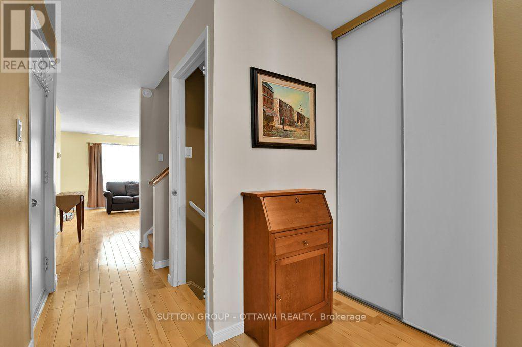 544 PARASOL COURT - 5