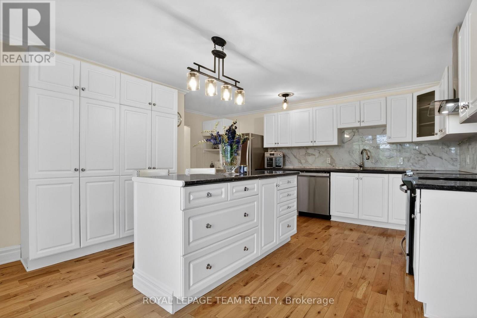 434 HIGH STREET - 13