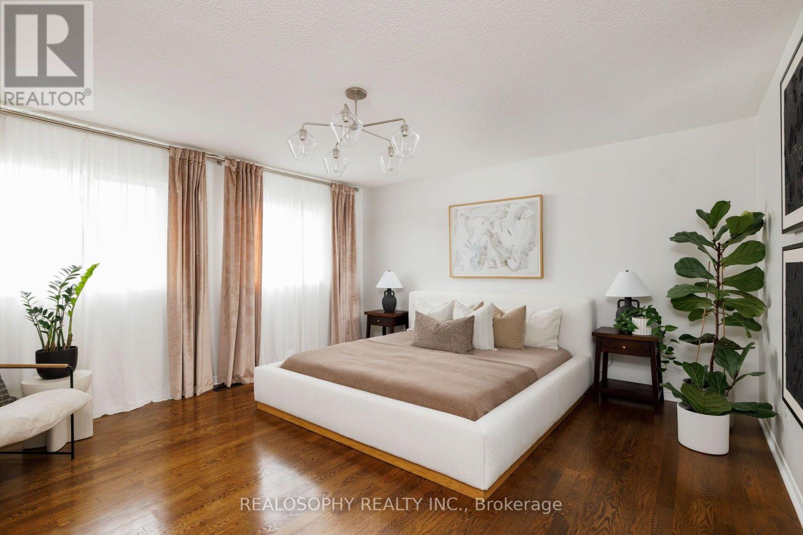 55 DYLAN STREET - 14