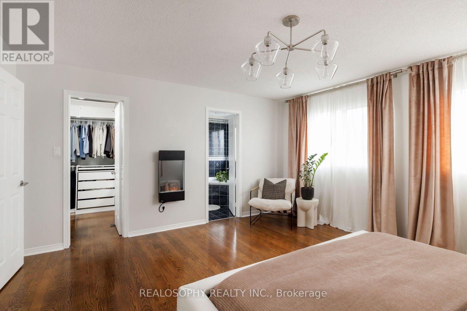 55 DYLAN STREET - 17