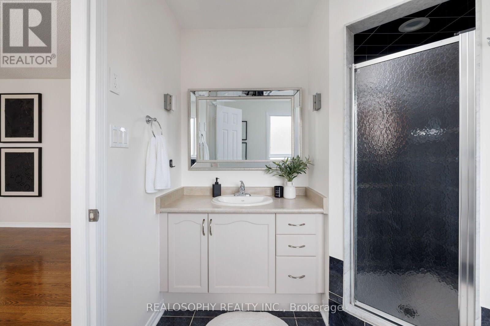 55 DYLAN STREET - 18