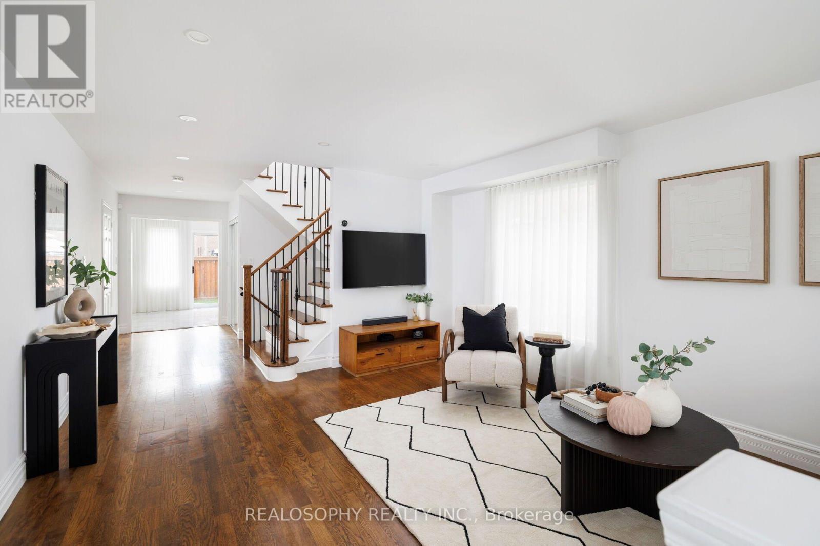 55 DYLAN STREET - 2