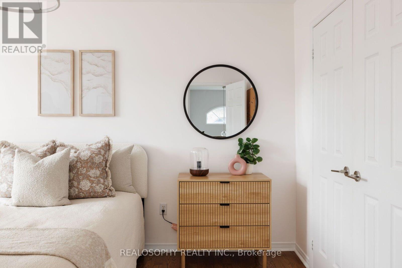 55 DYLAN STREET - 21