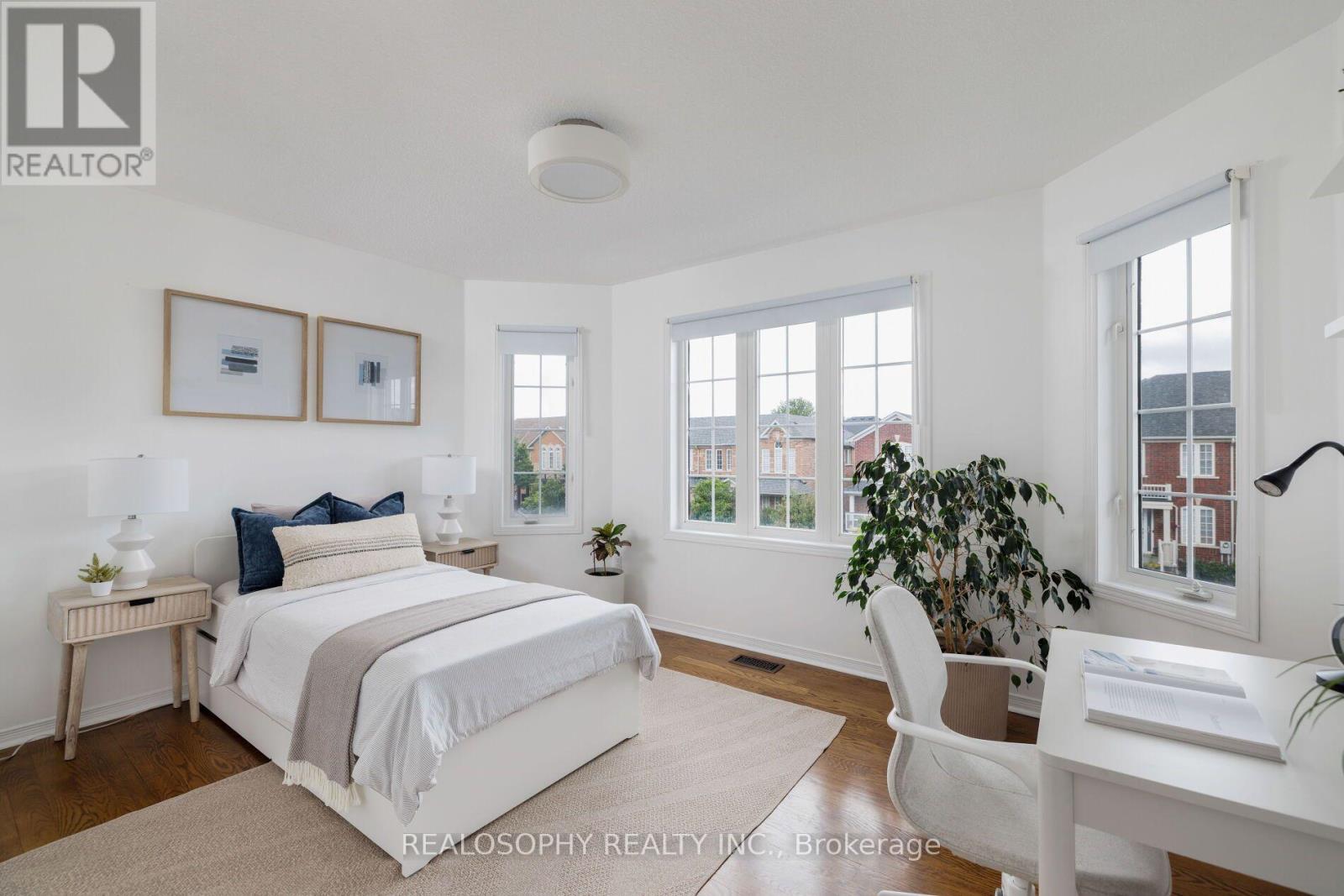 55 DYLAN STREET - 23