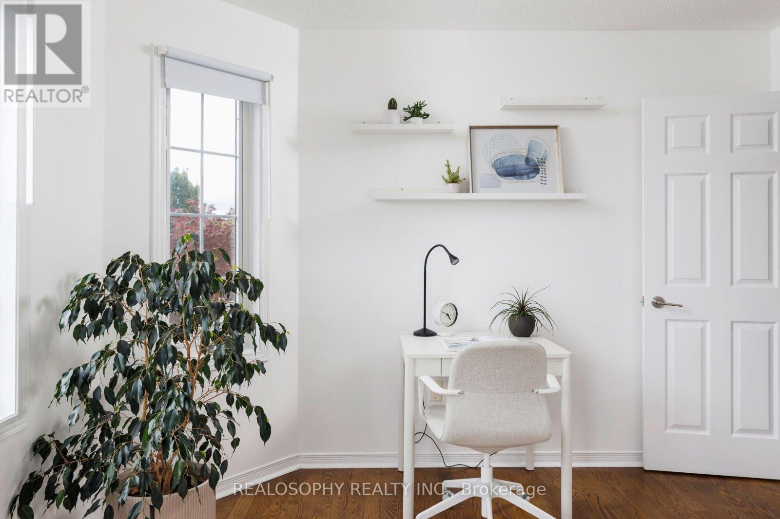 55 DYLAN STREET - 24