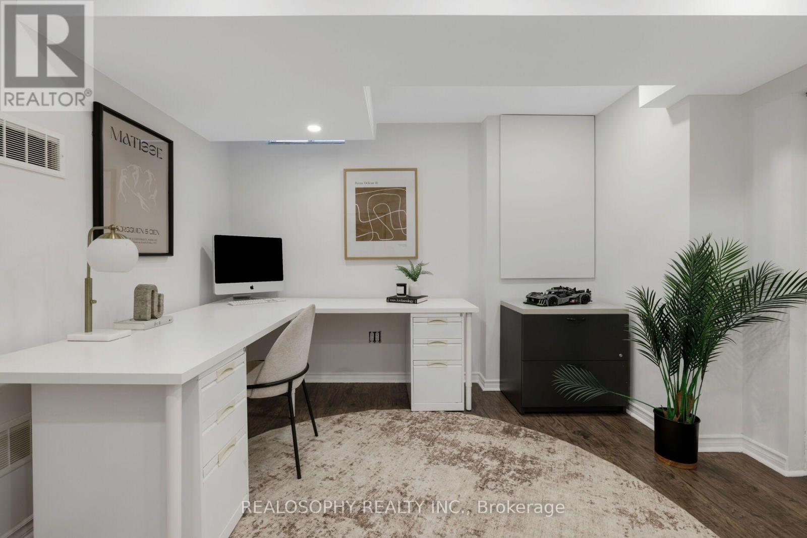 55 DYLAN STREET - 31