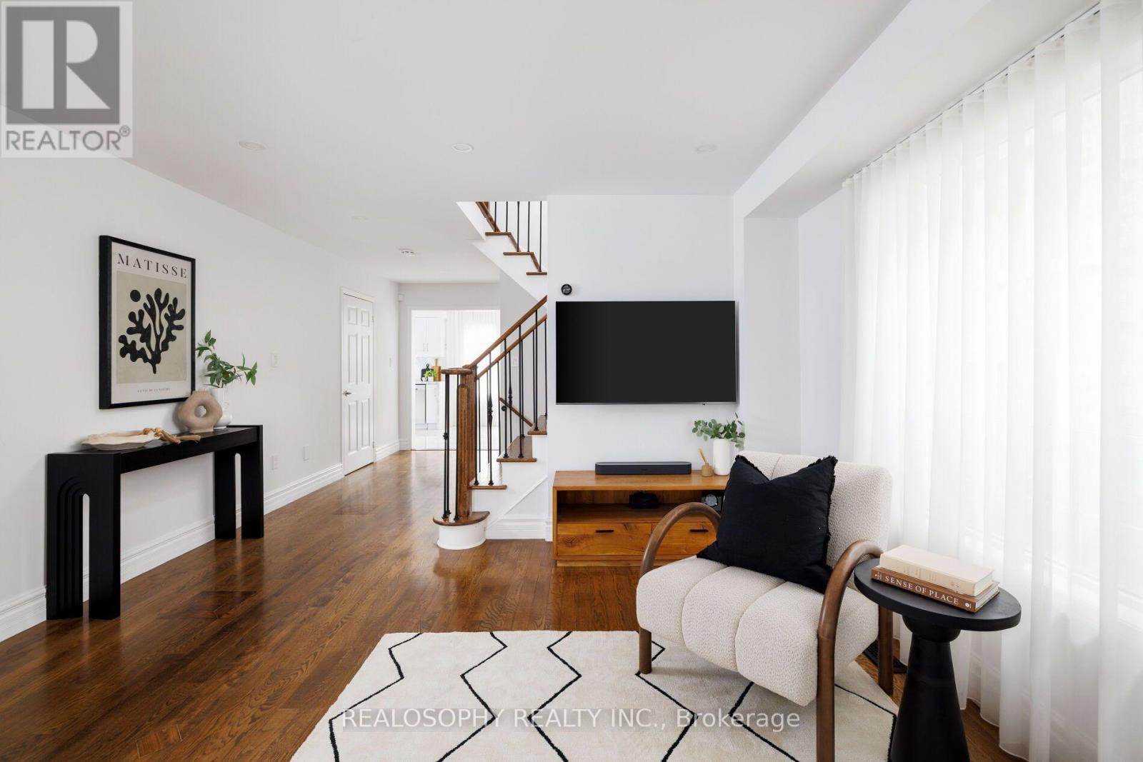 55 DYLAN STREET - 6