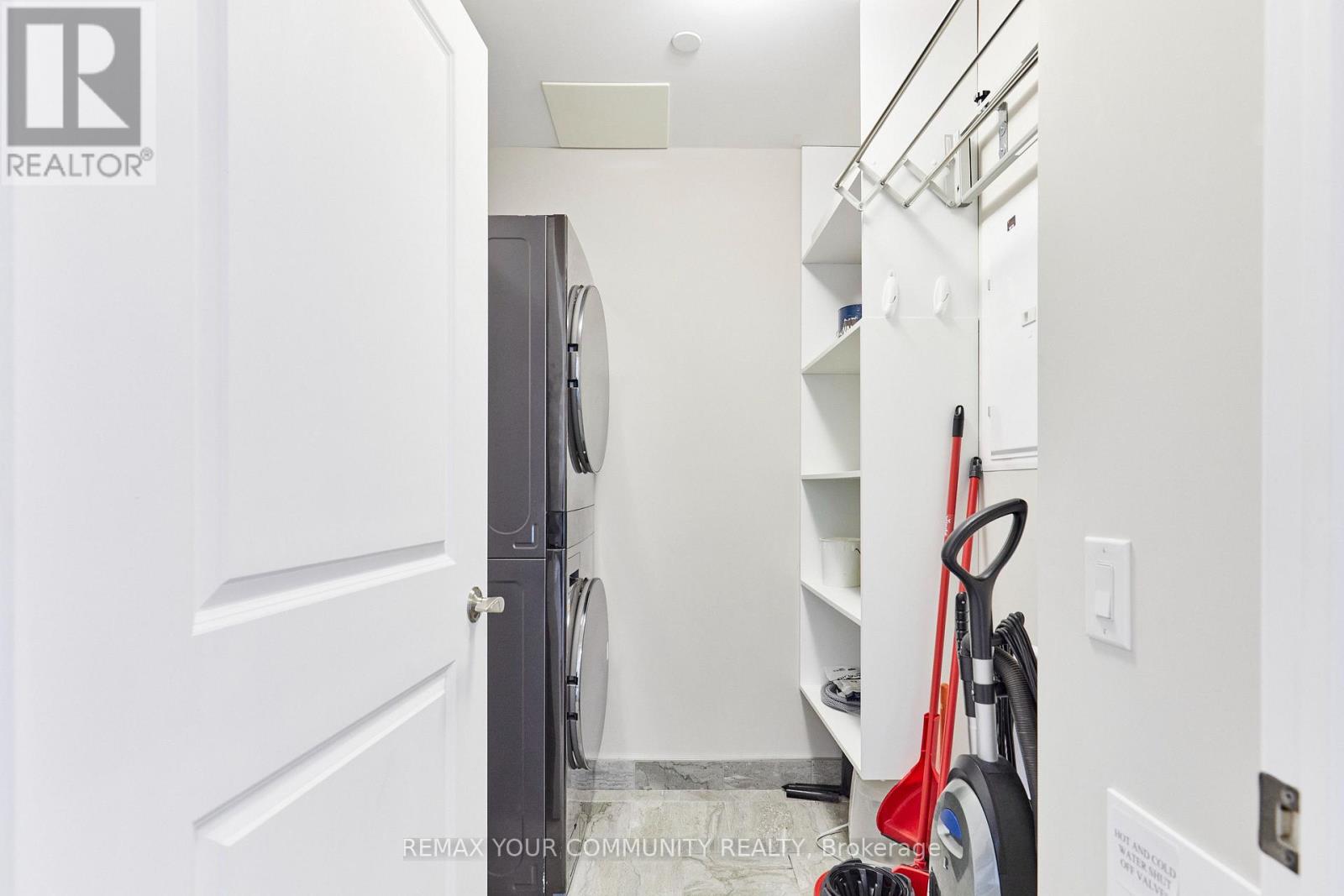 #511 440 WILLIAM GRAHAM DRIVE - Image 25