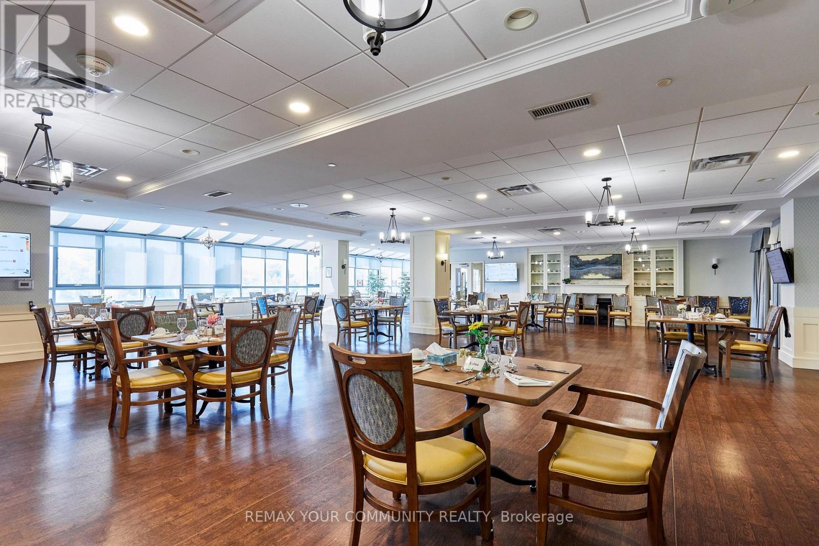 #511 440 WILLIAM GRAHAM DRIVE - Image 34