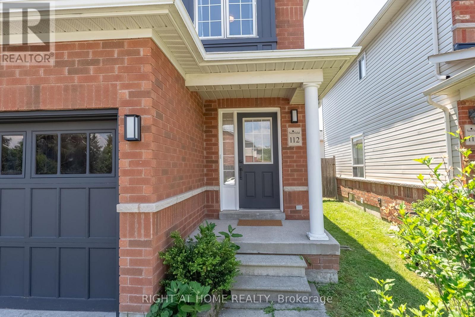 112 WHITE CRESCENT - 2
