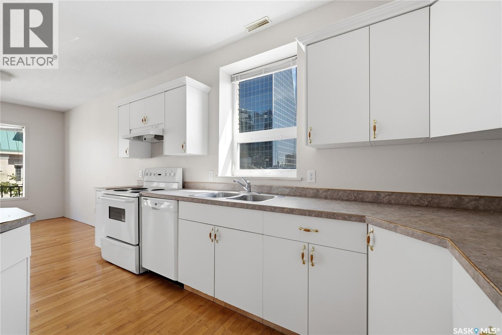 #301 1836 Scarth STREET - 8