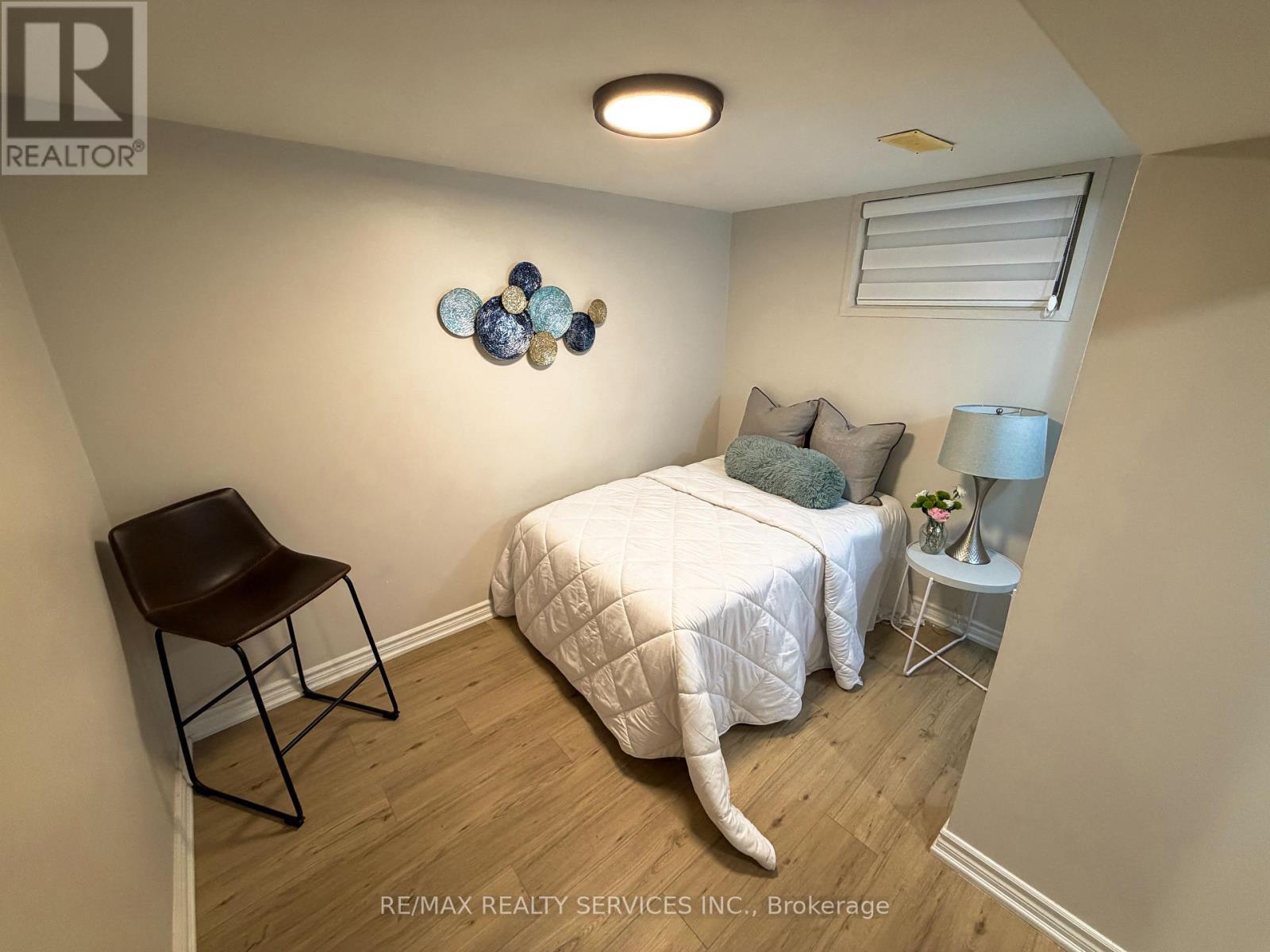 238 LAURIER AVENUE S - 22
