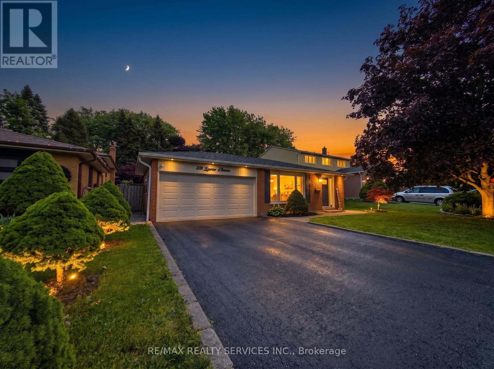 238 LAURIER AVENUE S - 31