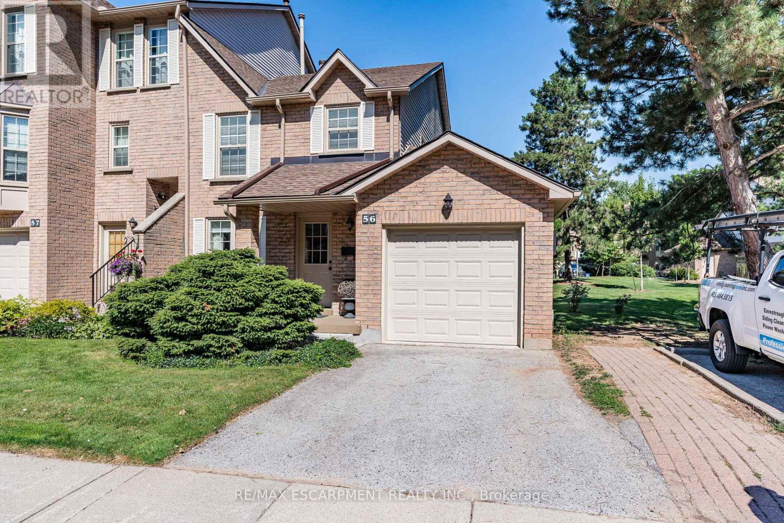 #56 2272 MOWAT AVENUE - 1