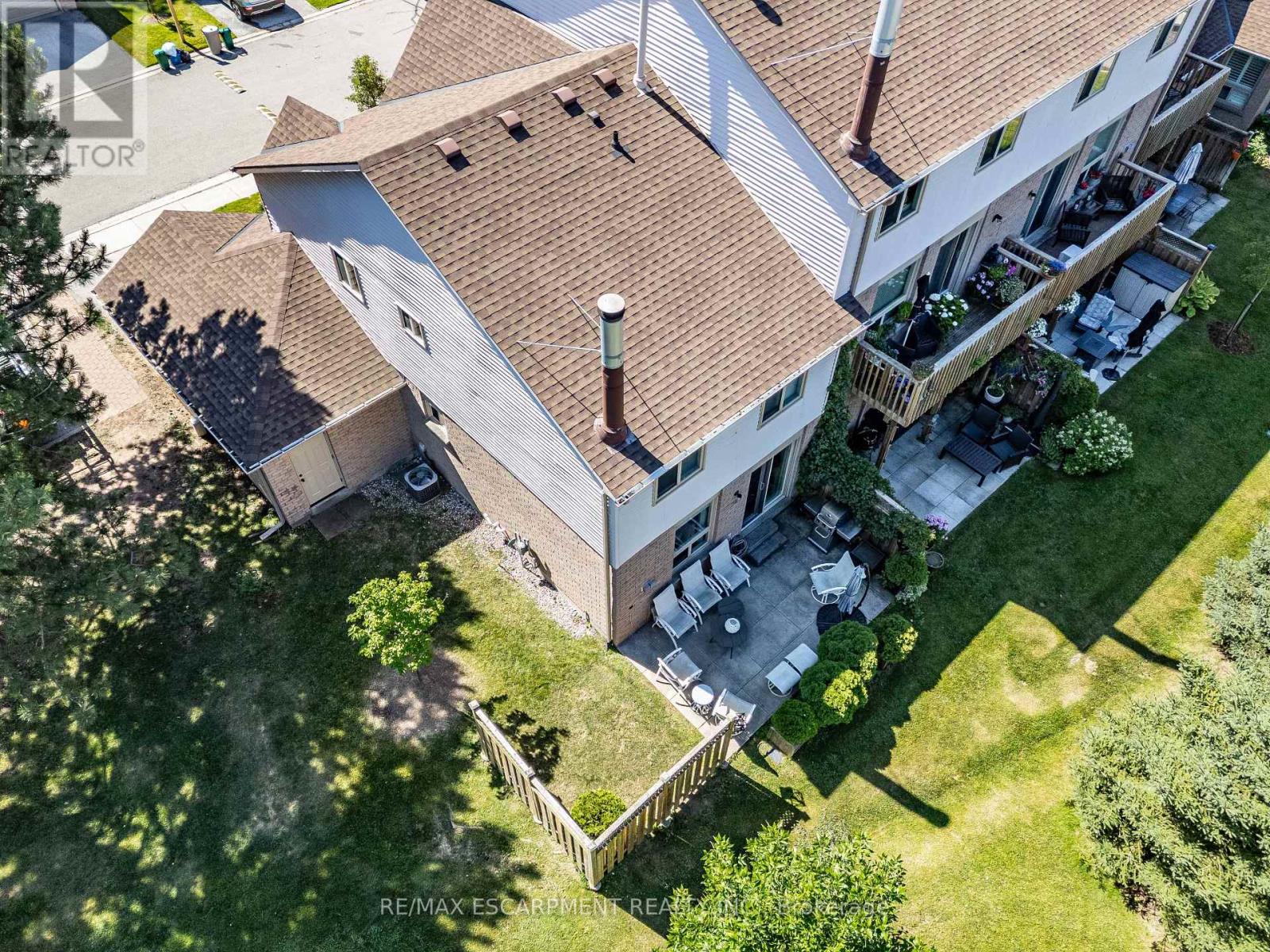 #56 2272 MOWAT AVENUE - 25
