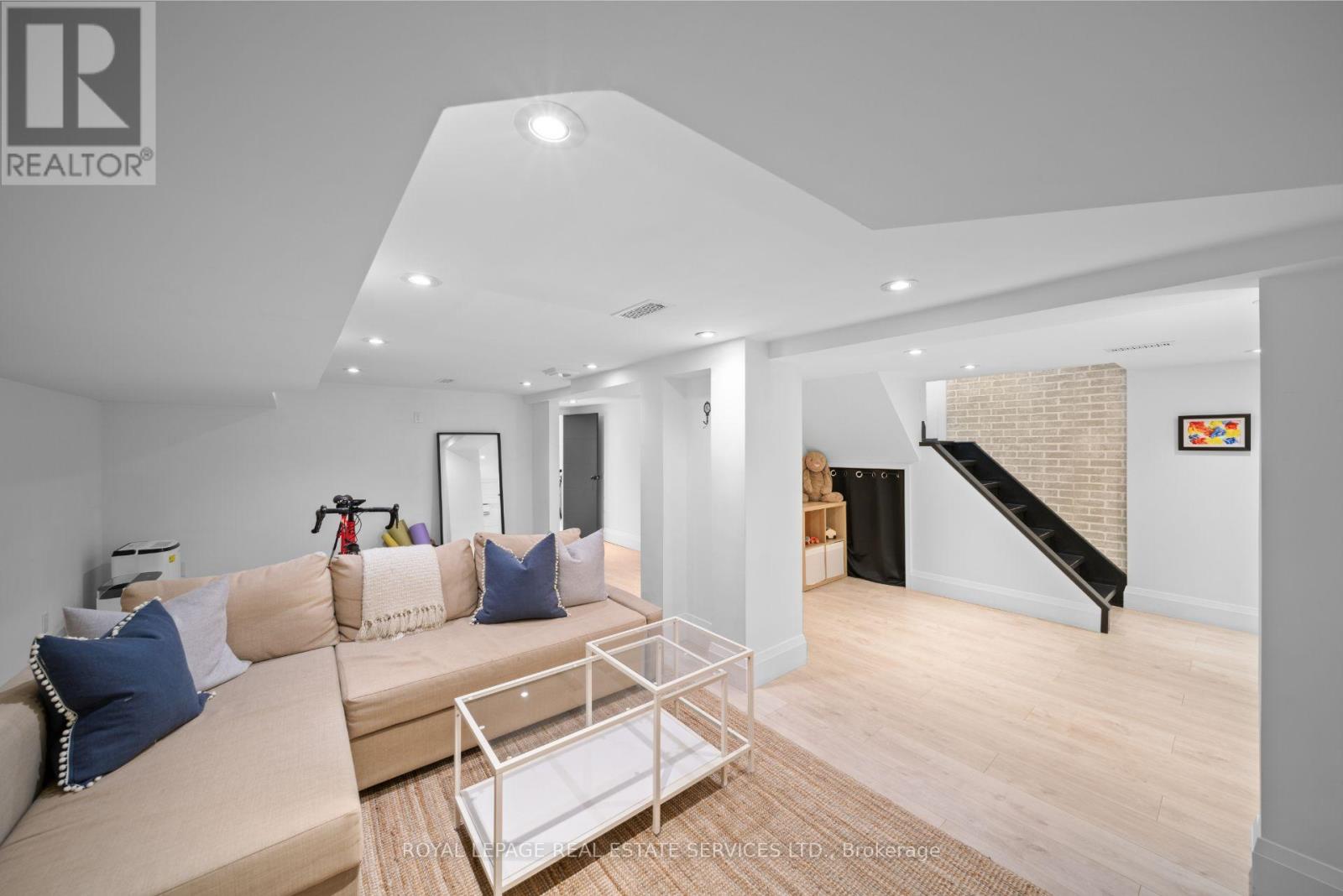 114 HUMBERVALE BOULEVARD - Image 22