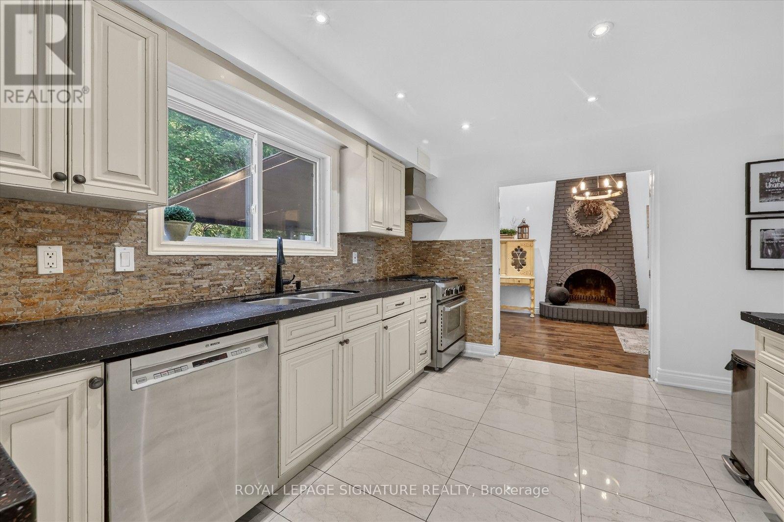 62 MASSEY STREET - Image 14