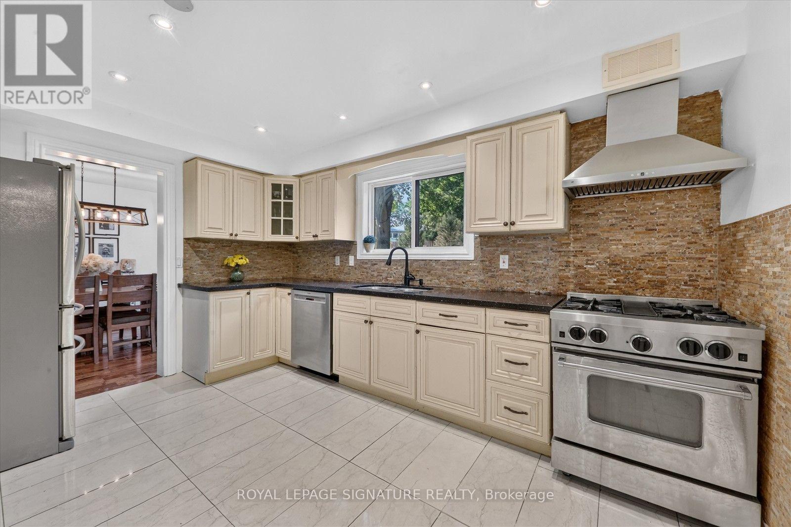 62 MASSEY STREET - Image 15