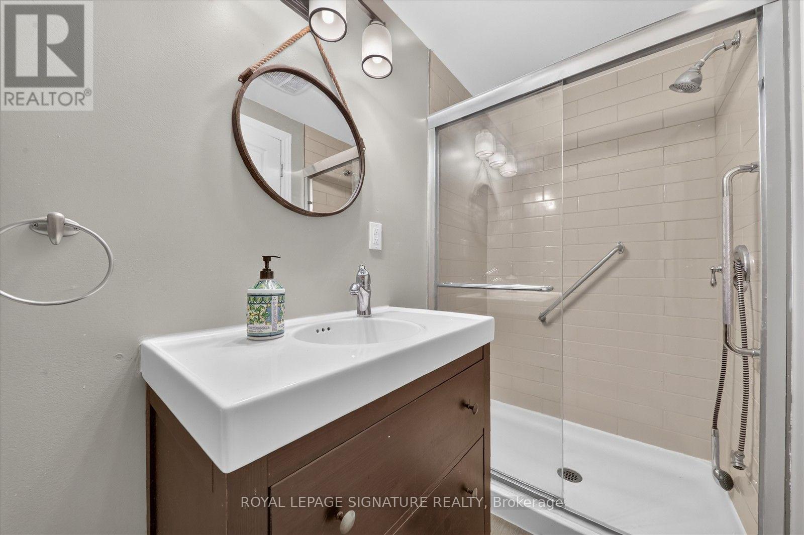 62 MASSEY STREET - Image 44