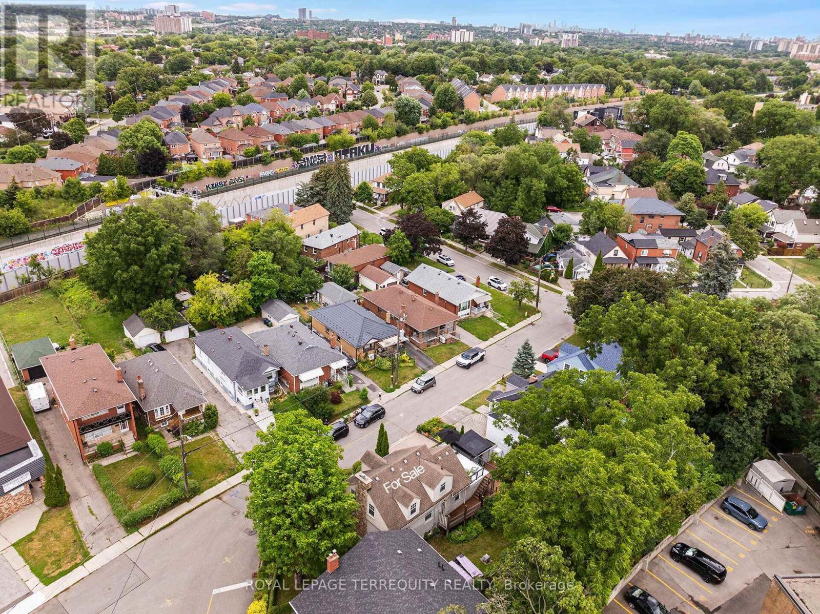 24 RECTORY ROAD - 46