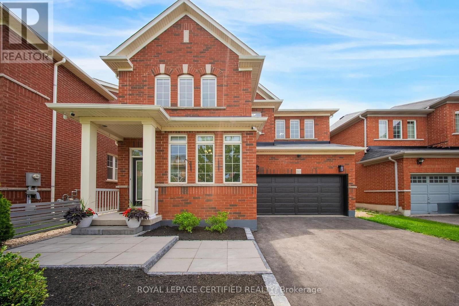 515 HINCHEY CRESCENT - 1
