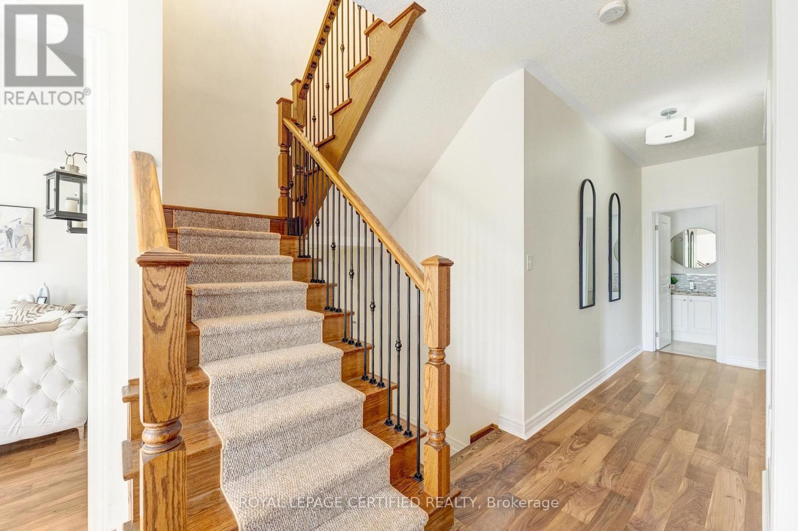 515 HINCHEY CRESCENT - 22