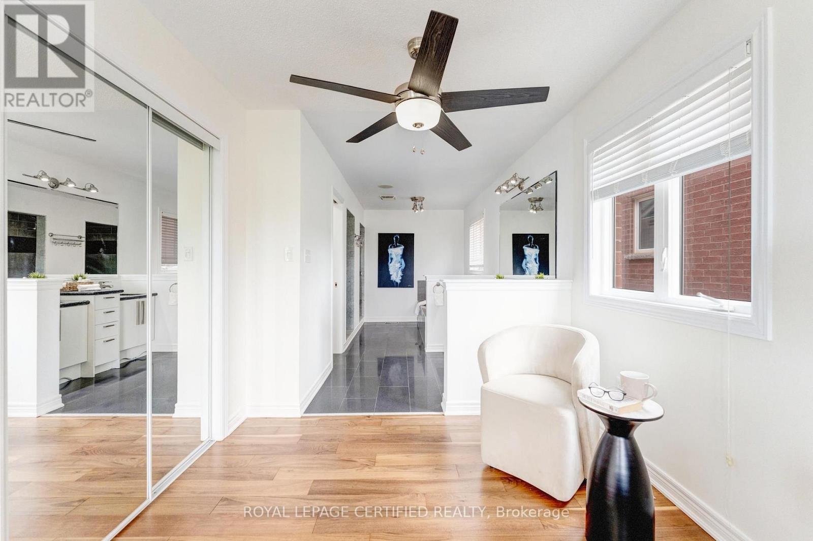 515 HINCHEY CRESCENT - 27