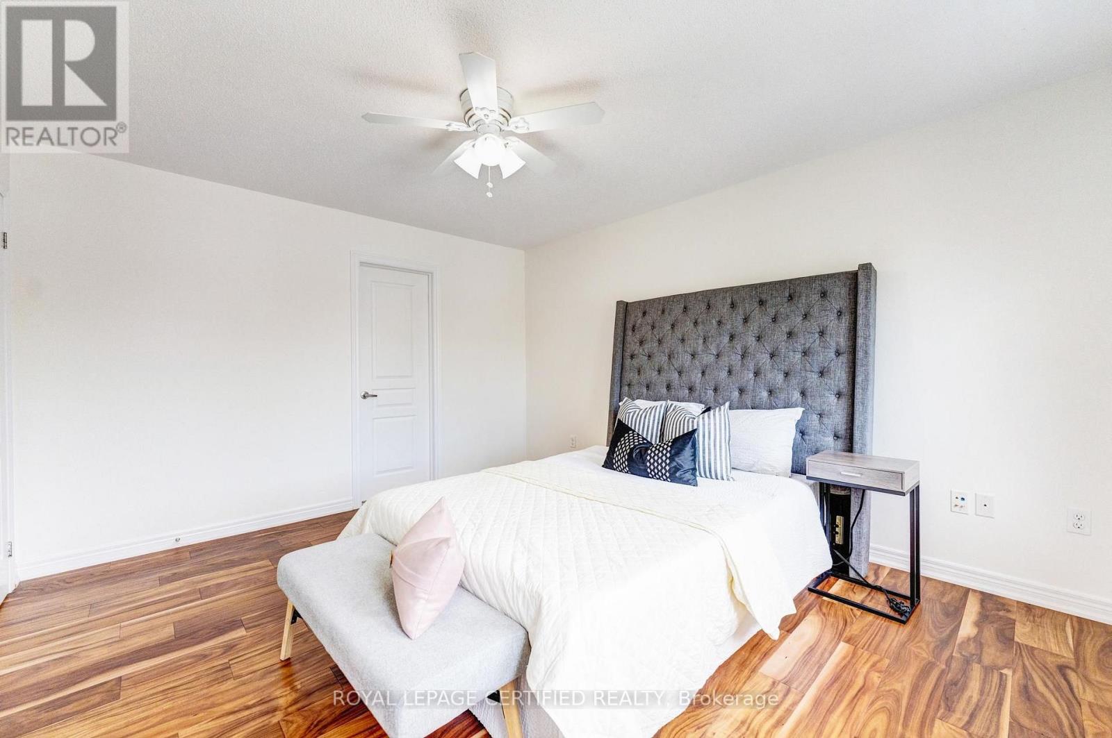 515 HINCHEY CRESCENT - 36