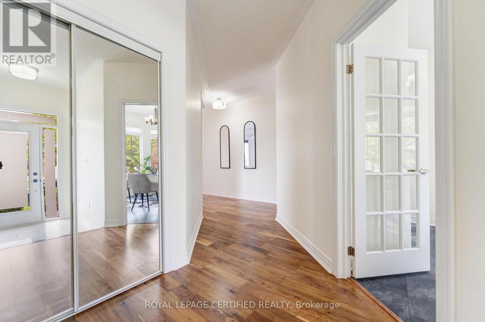 515 HINCHEY CRESCENT - 4