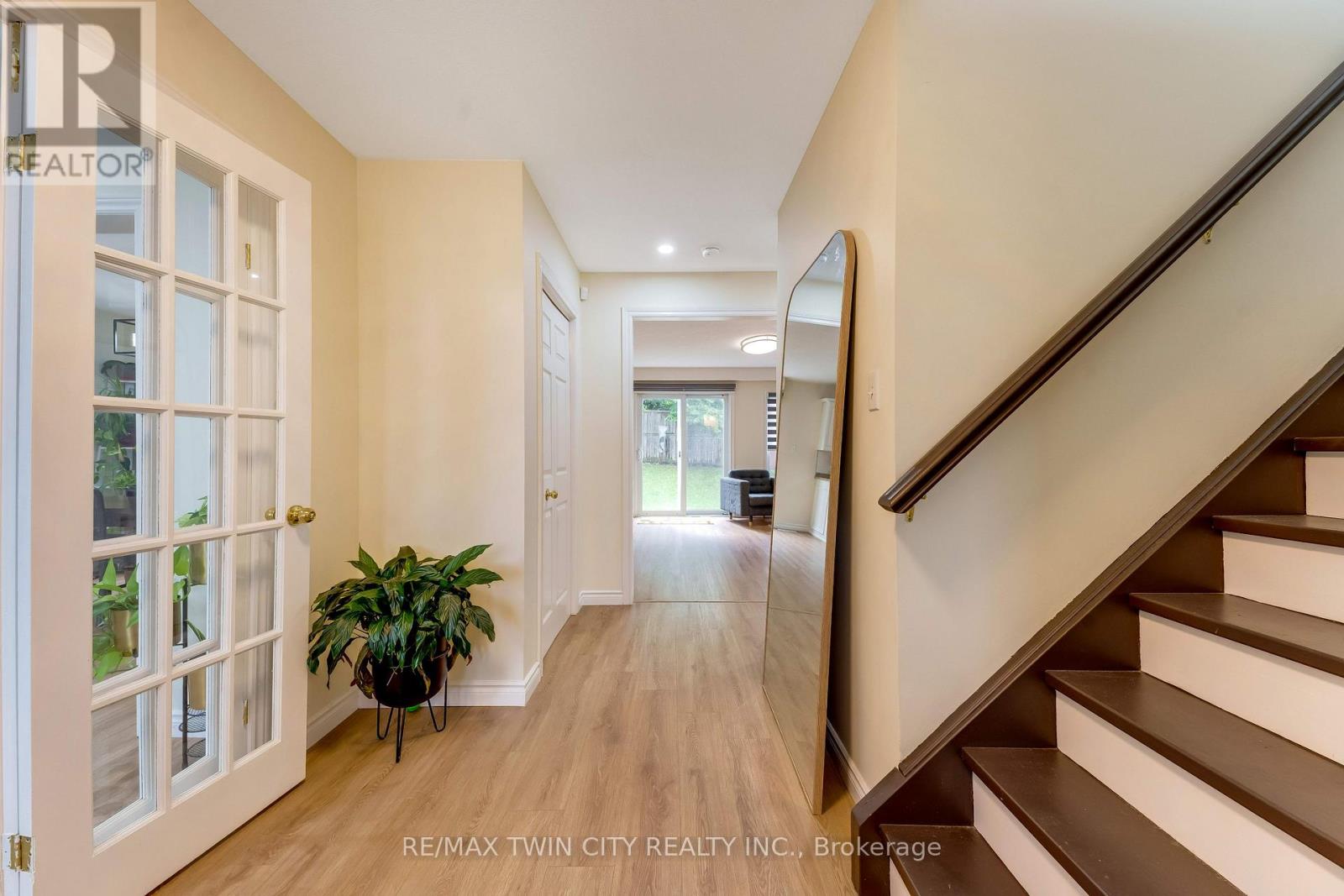 519 YORKSHIRE DRIVE - Image 18