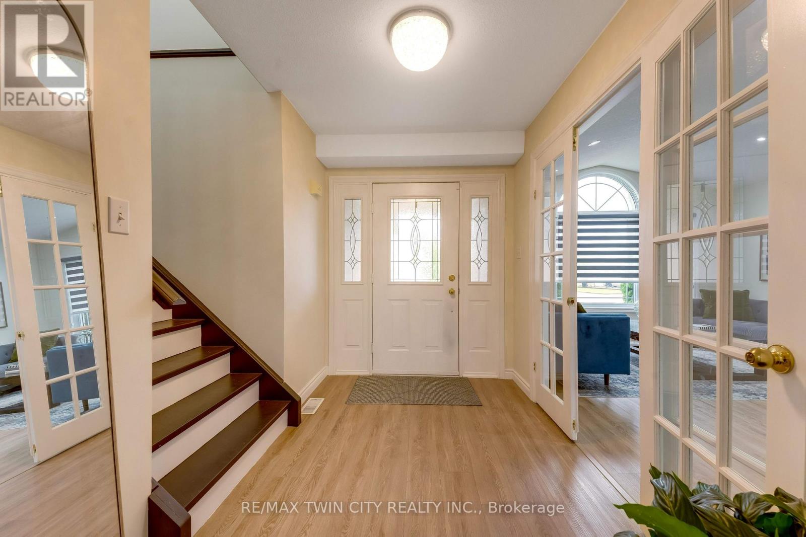 519 YORKSHIRE DRIVE - Image 19