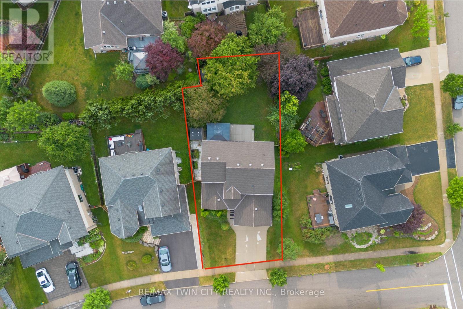 519 YORKSHIRE DRIVE - Image 44